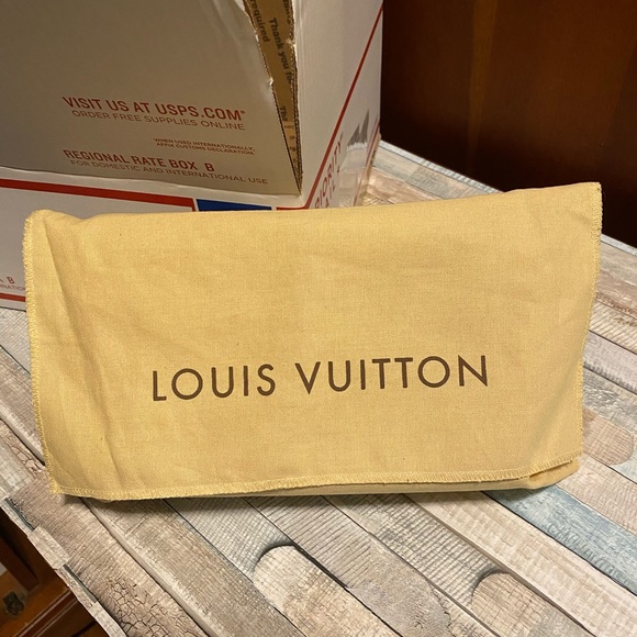 Packaged up Louis Vuitton Tikal for Tom! - Picture 6 of 14